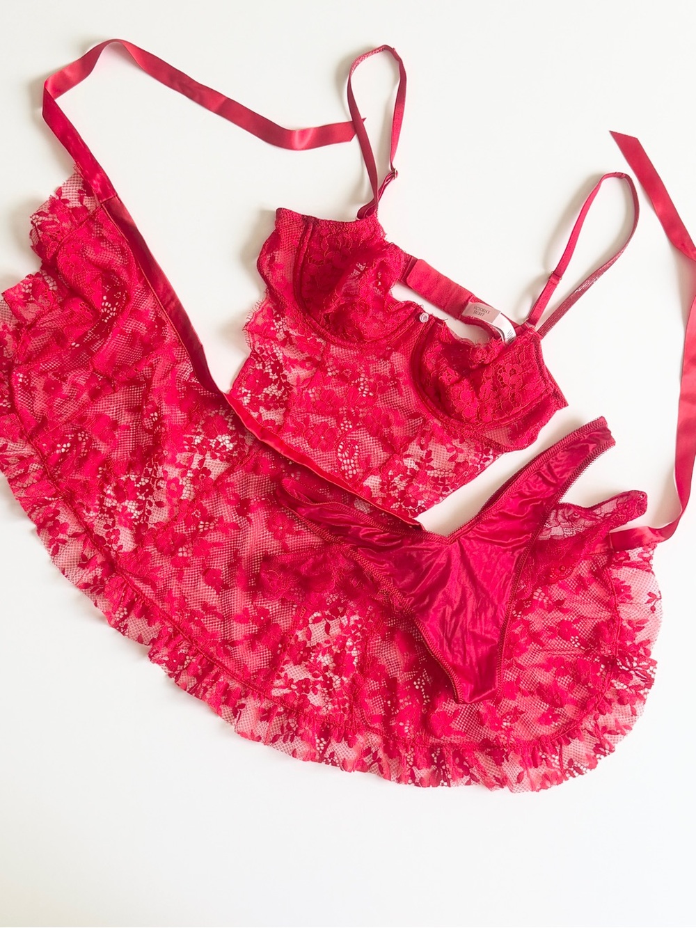 MEDIUM Victoria’s Secret red lace bling shine strap apron thong panties set